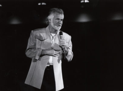 Country Music Icon Kenny Rogers Passes aged 81
